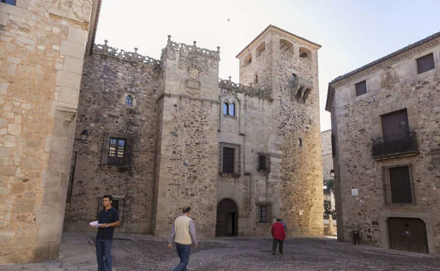 El palacio de Los Golfines de Abajo, sede de la Fundación Tatiana de Guzmán el Bueno en Cáceres. /hoy