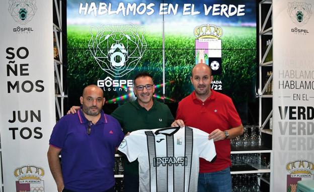 David Salvo, José Antonio Quijada y Rebollo en su presentación. / PALMA