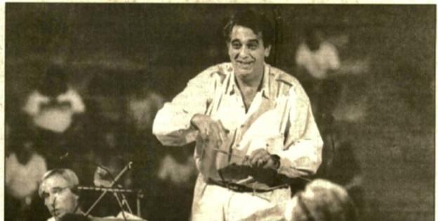 Plácido Domingo en julio de 1991 en el Teatro Romano de Mérida. / HOY