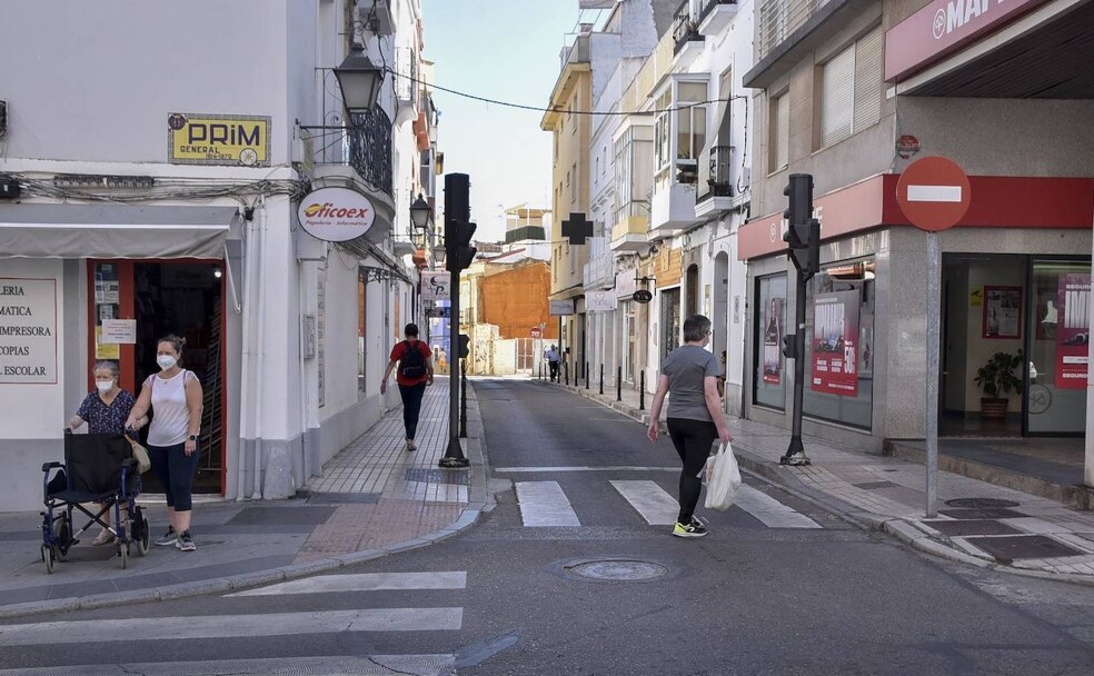 El tramo de Santo Domingo que aún mantiene las aceras. /CASIMIRO MORENO