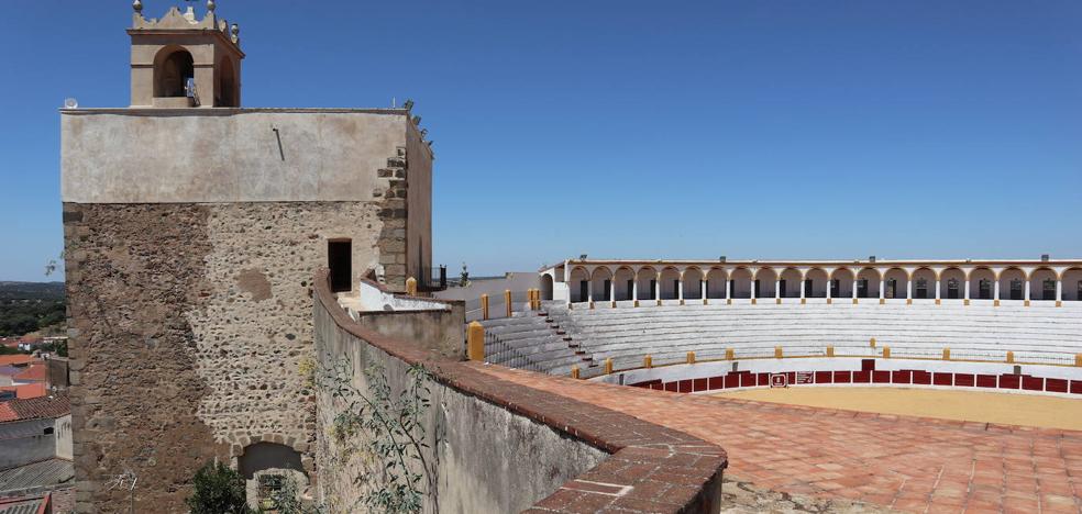 Un castillo aprovechado como coso - Vimarsana News