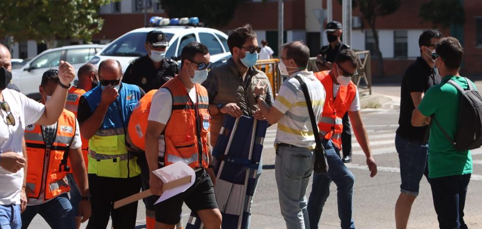 Los conductores sanitarios se quejan de recortes en la dotación de ambulancias - Vimarsana News