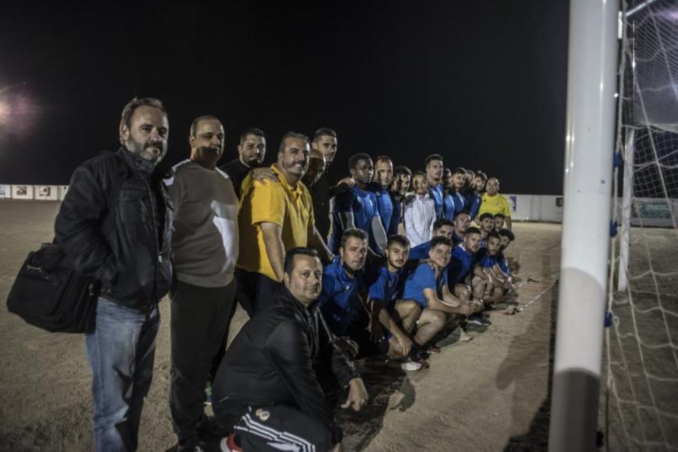 Foto de familia del Valdebótoa, con los directivos en primer término. / PAKOPÍ