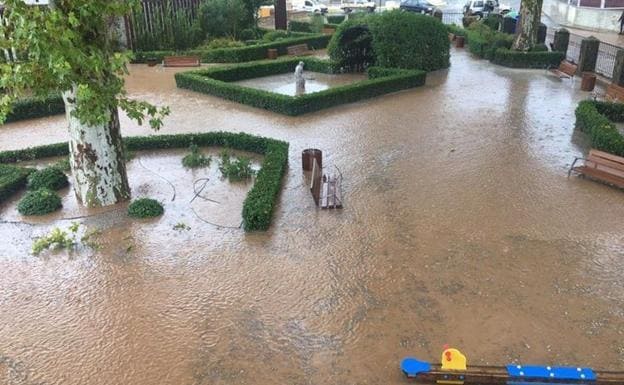 Imágenes de las inundaciones provocadas por las lluvias en Almedral.