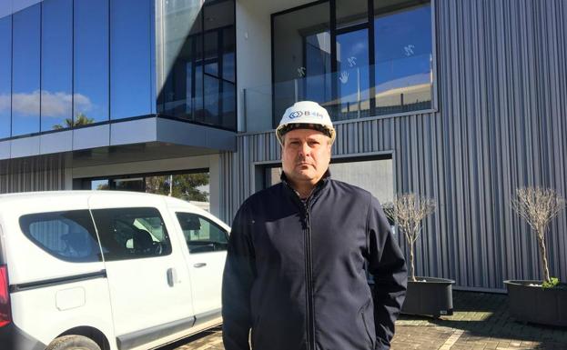 Ramón Virués es el director comercial. 