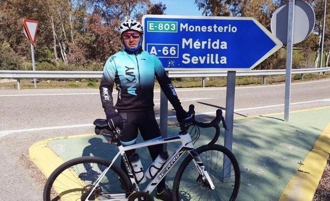 El hermano del ciclista atropellado en Fuente de Cantos reúne 86.500 firmas para endurecer las penas