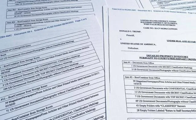 Inventario de los objetos y documentos incautados a Trump en el registro de su mansión en Florida, hecho público por el juez que lleva la investigación.