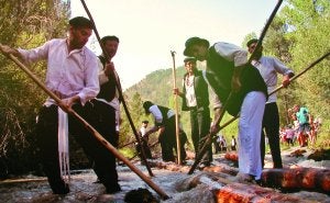 El río Tajo rememora el desaparecido oficio de los gancheros | Hoy